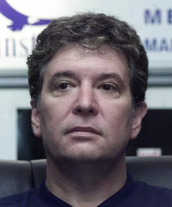 Mugurel Vrabete de la Holograf. Dincolo de scenă, o viață complicată: un fiu ascuns de lumina reflectoarelor și trei căsnicii