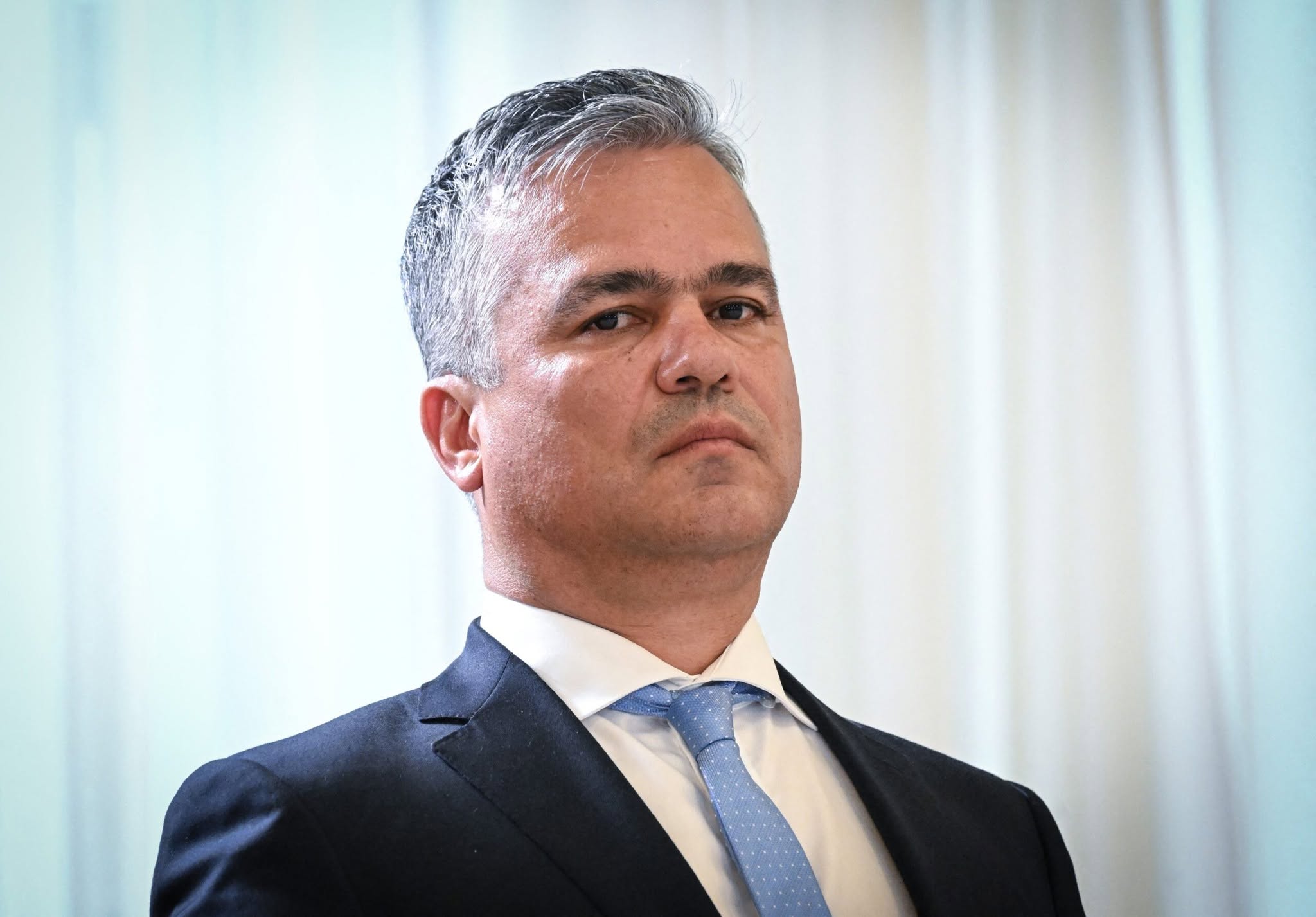 Scandal URIAȘ în jurul noului Guvern! Premierul desemnat REFUZĂ să accepte…