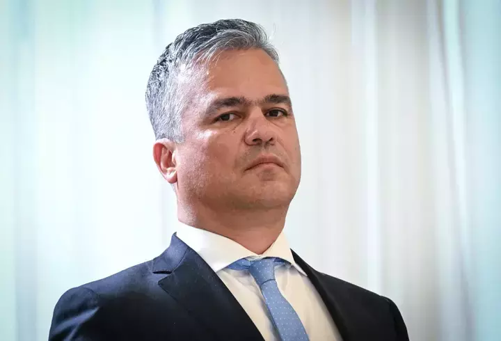 Situație tot mai COMPLICATĂ pentru Adrian Veștea. Informațiile apărute recent agită din nou scena politică